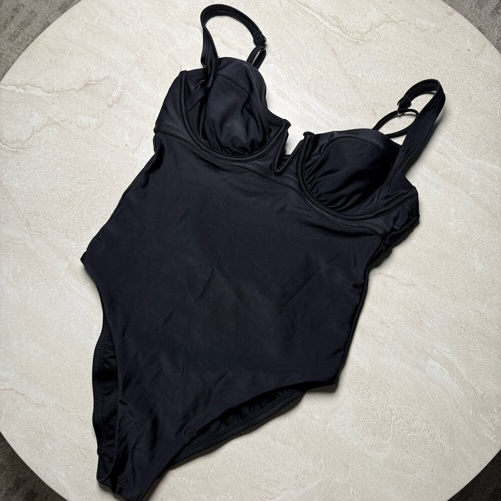 Shade & Shore Women’s Medium Black One Piece Swimsuit
